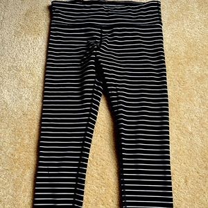 Women Gap Fit leggings Medium